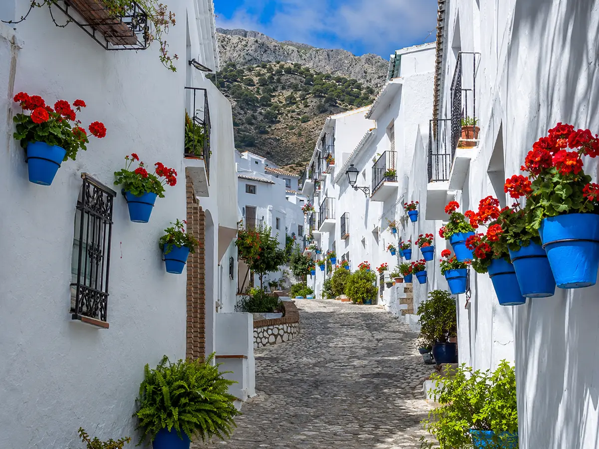 Frigiliana, el pueblo blanco de la colina que no falta en ninguna excursión de un día